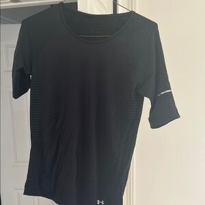 Under Armour women’s Black Performance Shirt